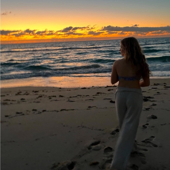 Meet your Posher, Paige - Picture 1 of 1